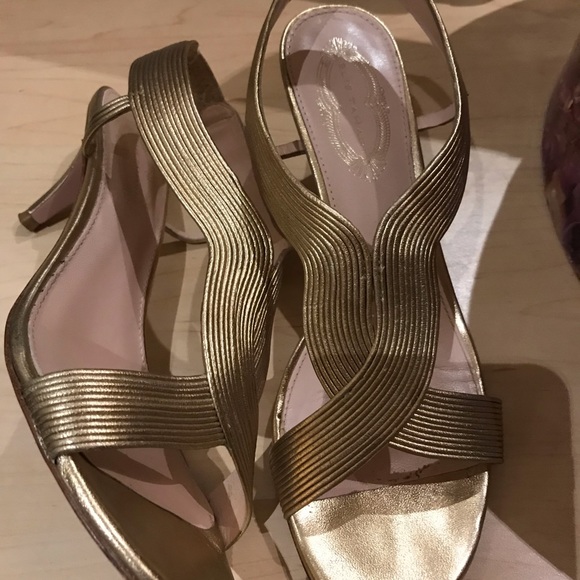 Shoes - Picture 3 of 8